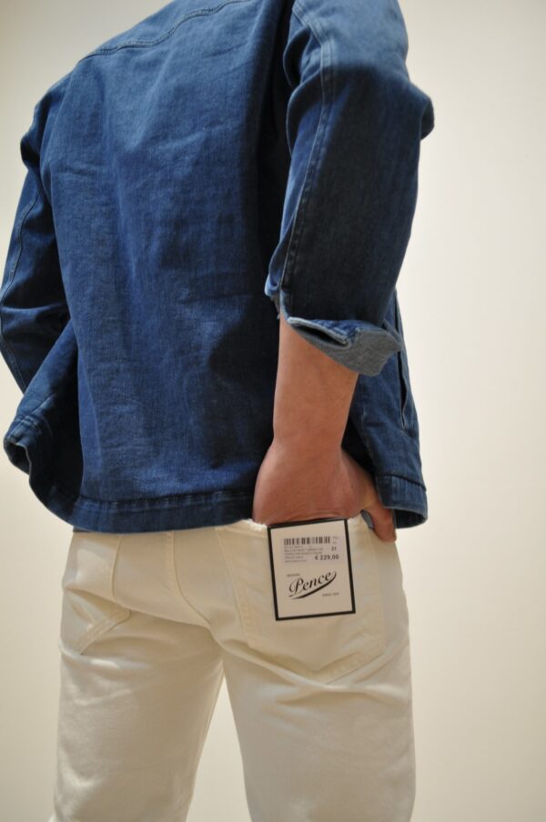 PENCE – jeans bianco con toppa