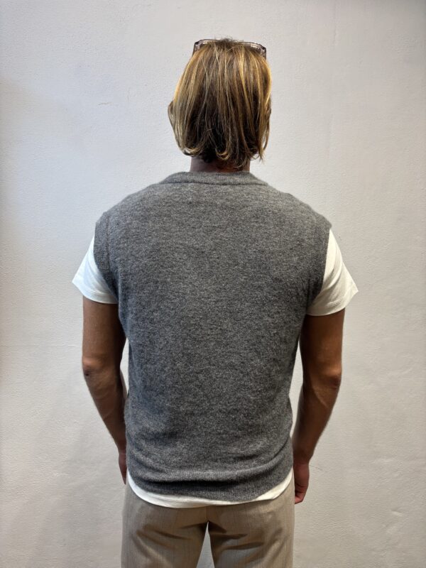 AMARANTO – GILET V GRIGIO
