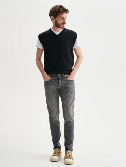 QB24 - GILET GIROCOLLO NERO QB24 – GILET GIROCOLLO NERO