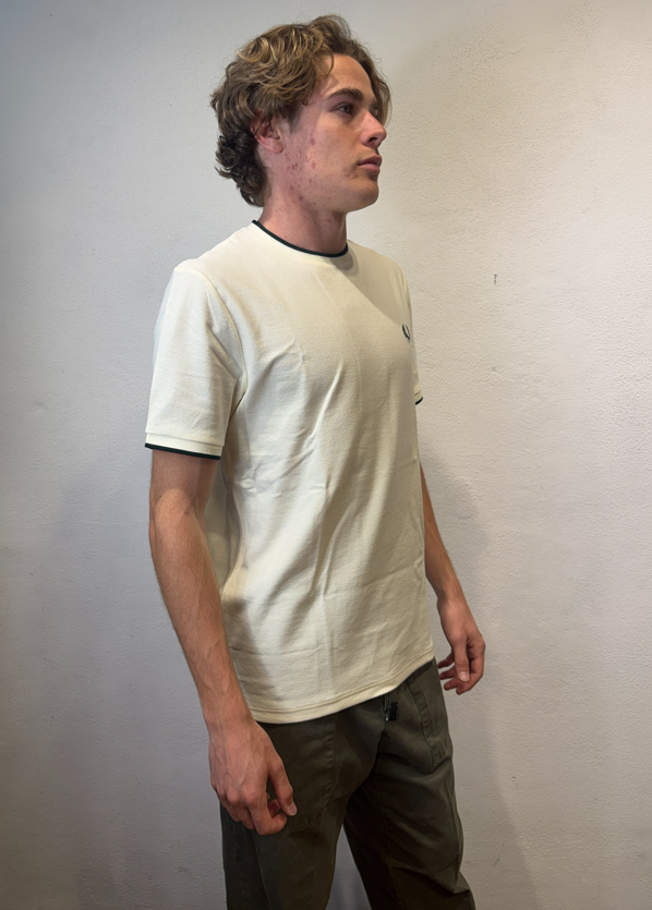 FRED PERRY - T-SHIRT CREPE M/M ECRU FRED PERRY – T-SHIRT CREPE M/M ECRU