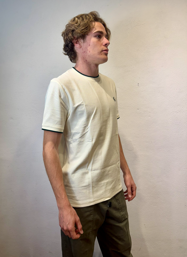 FRED PERRY - T-SHIRT CREPE M/M ECRU FRED PERRY – T-SHIRT CREPE M/M ECRU