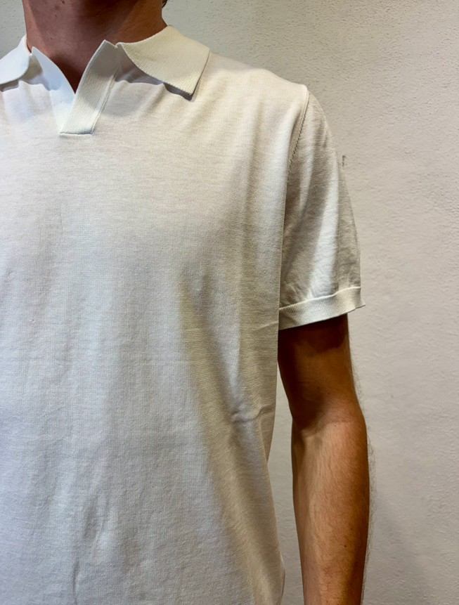 PEOPLE OF SHIBUYA - POLO SCOLLO V BIANCO PEOPLE OF SHIBUYA – POLO SCOLLO V BIANCO