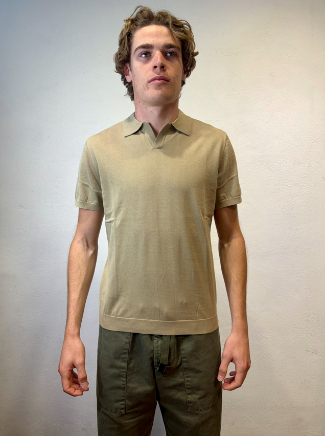 PEOPLE OF SHIBUYA - POLO SCOLLO V SABBIA PEOPLE OF SHIBUYA – POLO SCOLLO V SABBIA