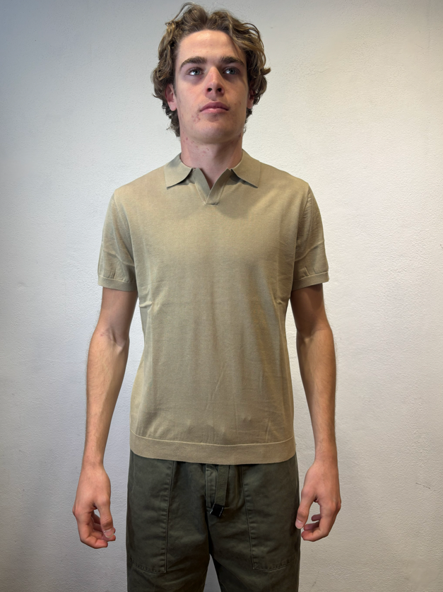 PEOPLE OF SHIBUYA - POLO SCOLLO V SABBIA PEOPLE OF SHIBUYA – POLO SCOLLO V SABBIA