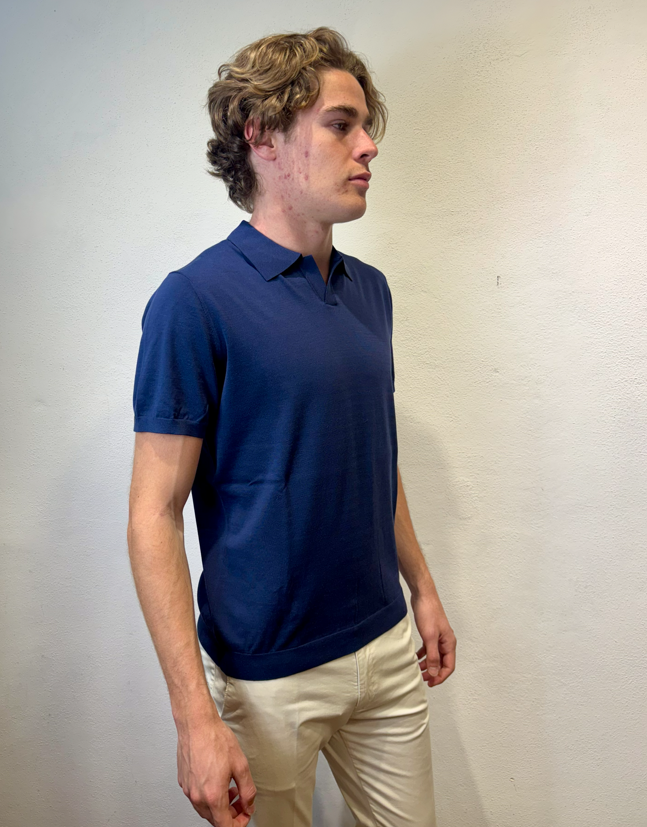 PEOPLE OF SHIBUYA - POLO SCOLLO V BLU PEOPLE OF SHIBUYA – POLO SCOLLO V BLU