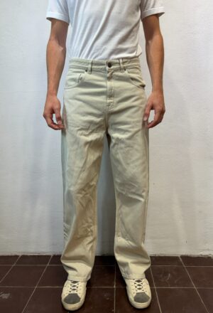 AMARANTO – JEANS LOOSE ECRU