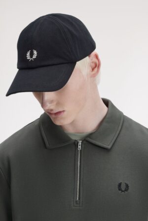 FRED PERRY – CAPPELLO PIQUET NERO