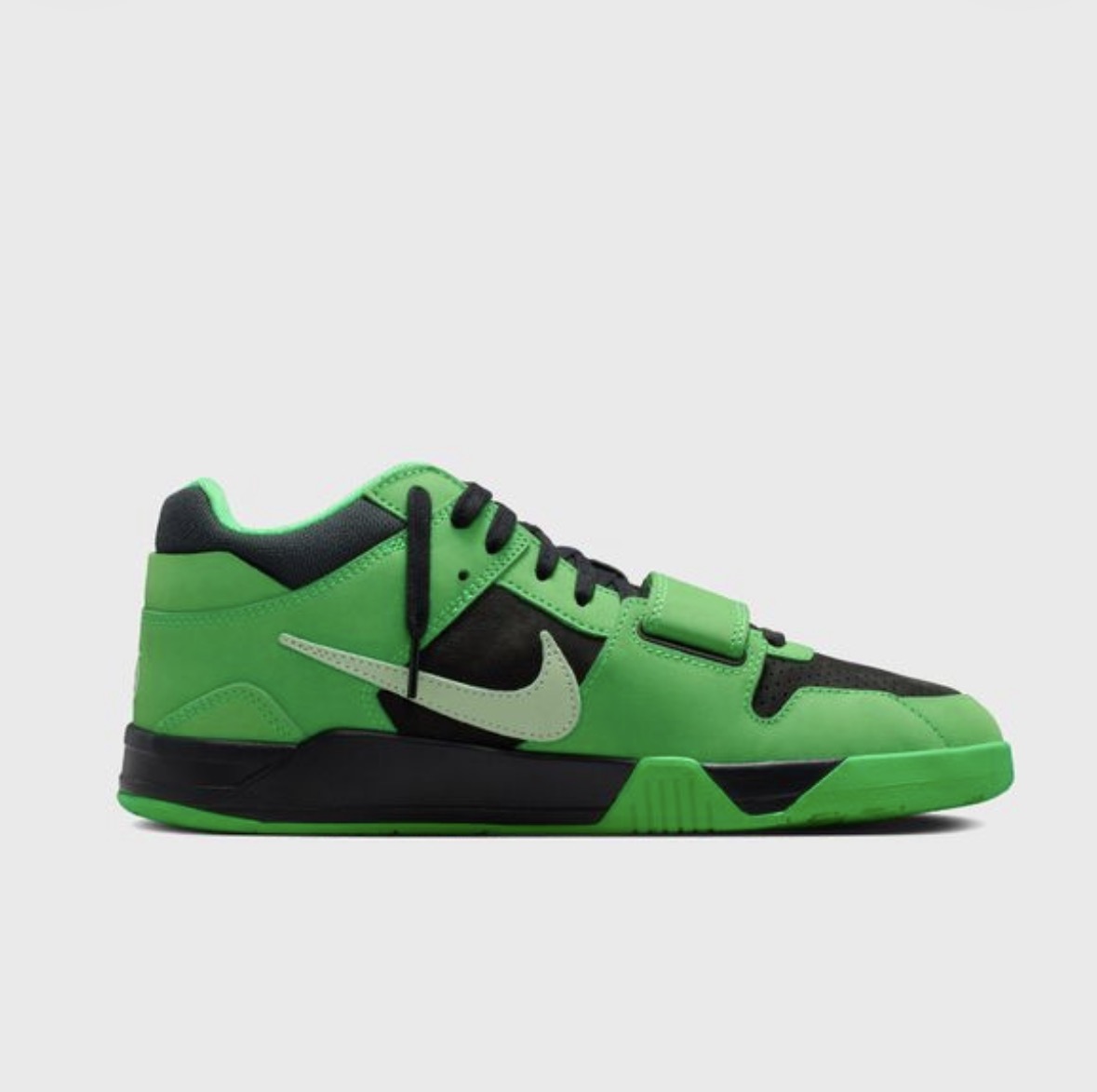 NIKE - CACTUS JACK VERDE NIKE – CACTUS JACK VERDE
