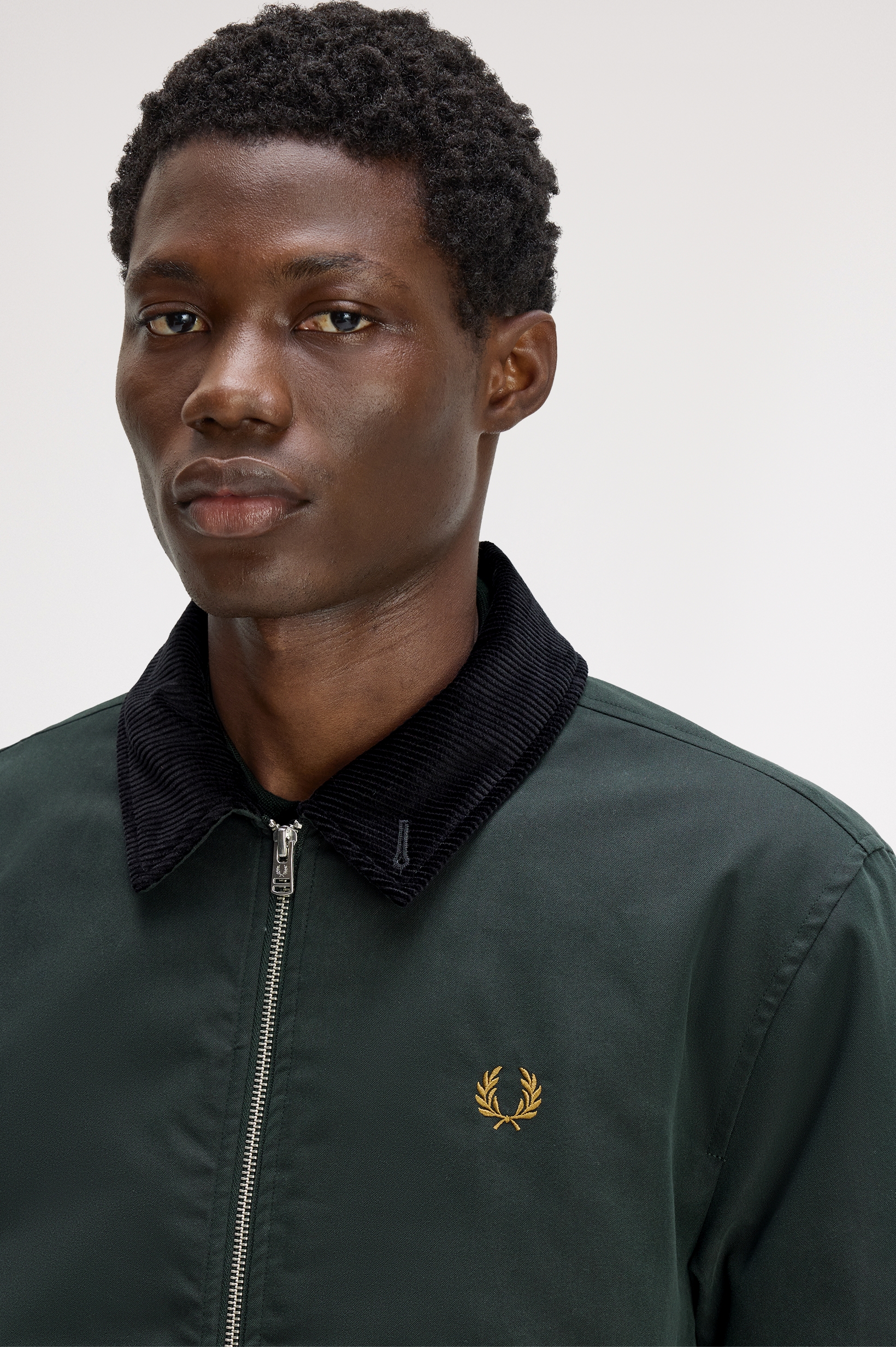 FRED PERRY - BOMBER COLLO VELLUTO MILITARE FRED PERRY – BOMBER COLLO VELLUTO MILITARE
