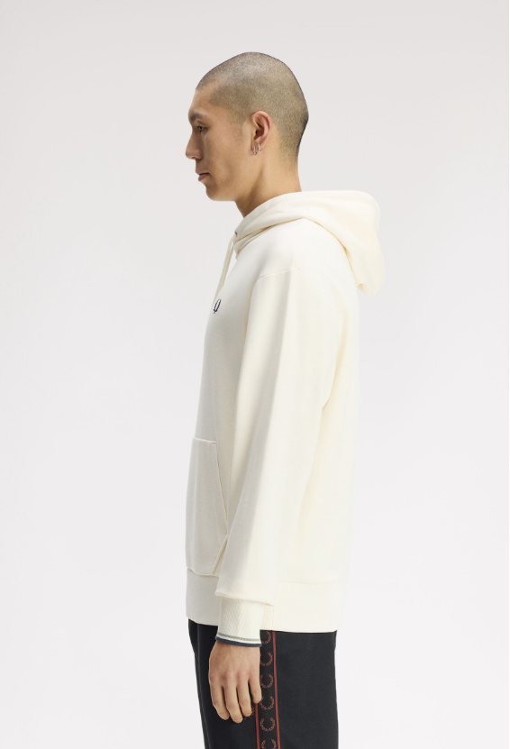 FRED PERRY - FELPA CAPPUCCIO PANNA FRED PERRY – FELPA CAPPUCCIO PANNA
